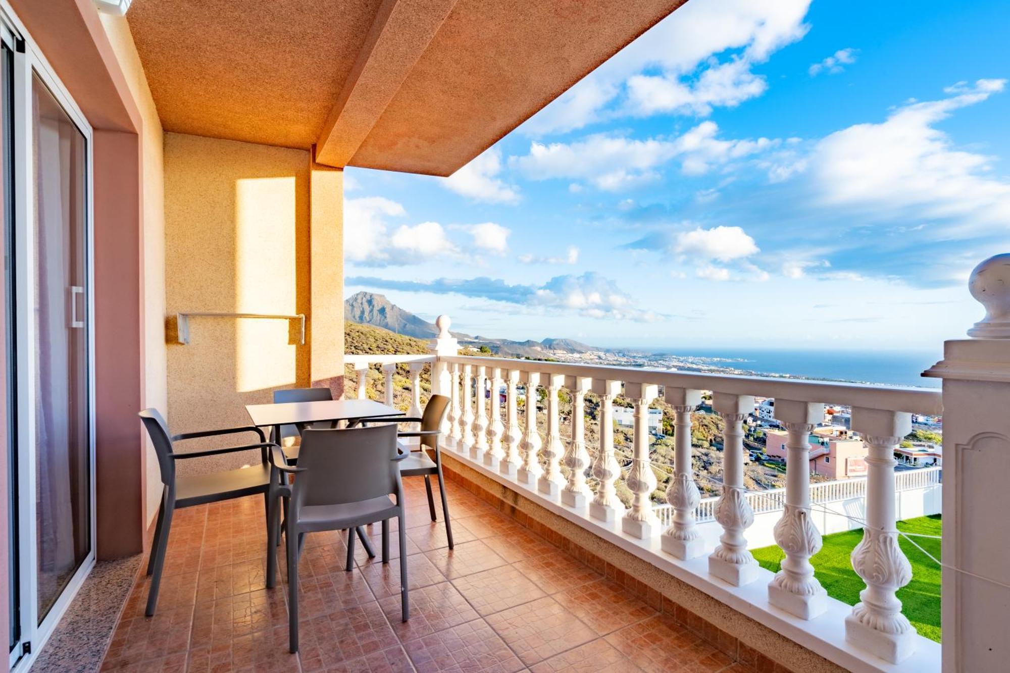 Los Menores Sea View Адехе Экстерьер фото